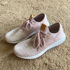 New Balances sneakers